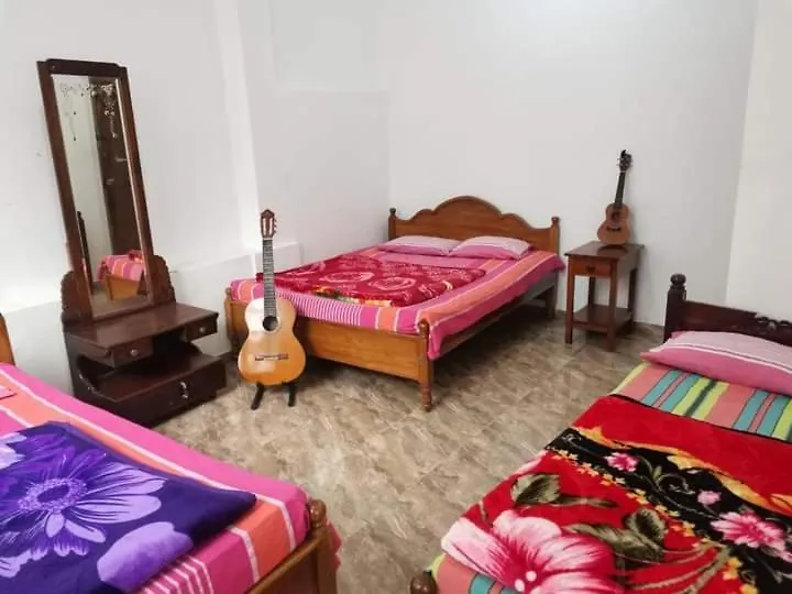 Rv Budget Home Nuwara Eliya Bed & Breakfast